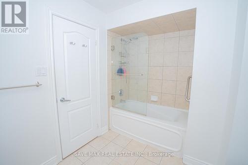 50 Islandview Way, Hamilton, ON - Indoor Photo Showing Bathroom