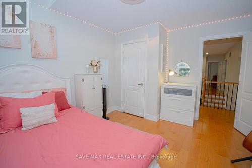 50 Islandview Way, Hamilton, ON - Indoor Photo Showing Bedroom