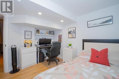 50 Islandview Way, Hamilton, ON - Indoor Photo Showing Other Room