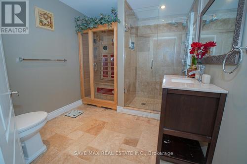 50 Islandview Way, Hamilton, ON - Indoor Photo Showing Bathroom