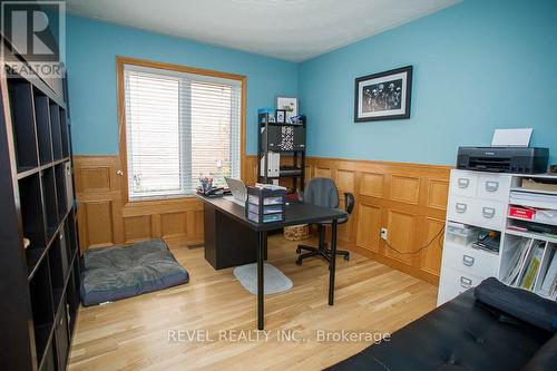 54 Blackfriar Lane, Brantford, ON - Indoor Photo Showing Office