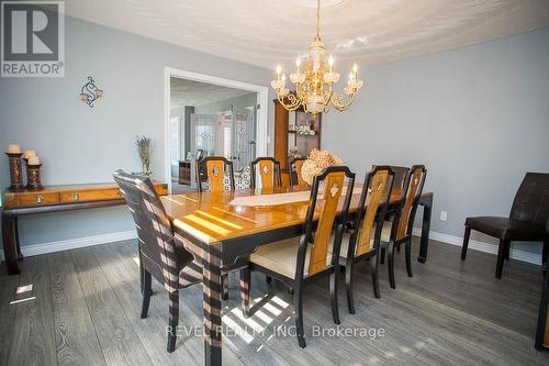 54 Blackfriar Lane, Brantford, ON - Indoor Photo Showing Dining Room