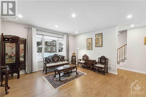 79 Montology Way, Ottawa, ON - Indoor Photo Showing Living Room