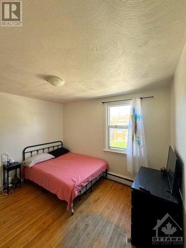 186 Lavergne Street Unit#5, Ottawa, ON - Indoor Photo Showing Bedroom