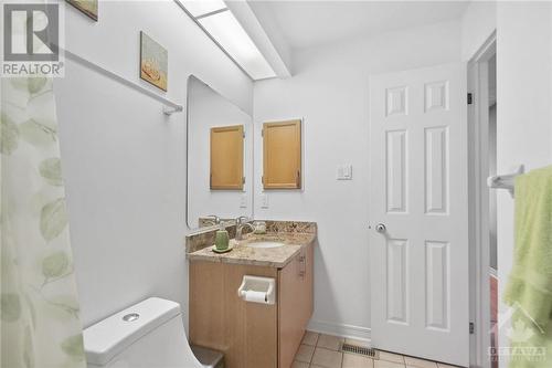 87 Grenadier Way, Ottawa, ON - Indoor Photo Showing Bathroom