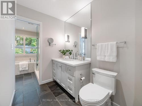 157 Kenilworth Avenue, Toronto (The Beaches), ON - Indoor Photo Showing Bathroom