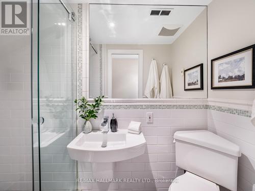 157 Kenilworth Avenue, Toronto (The Beaches), ON - Indoor Photo Showing Bathroom