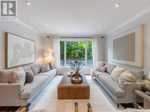 157 Kenilworth Avenue, Toronto (The Beaches), ON - Indoor Photo Showing Living Room