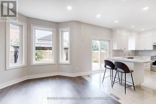 5 Oland Drive, Vaughan (Vellore Village), ON - Indoor Photo Showing Kitchen