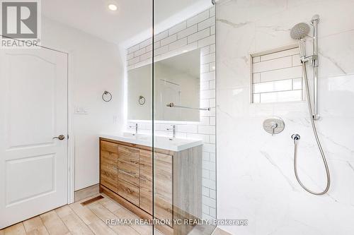 5 Oland Drive, Vaughan (Vellore Village), ON - Indoor Photo Showing Bathroom