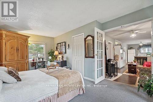 959 Corner Avenue, Innisfil, ON - Indoor Photo Showing Bedroom