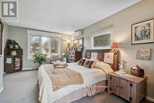 959 Corner Avenue, Innisfil, ON - Indoor Photo Showing Bedroom