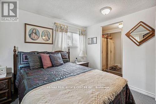 959 Corner Avenue, Innisfil (Lefroy), ON - Indoor Photo Showing Bedroom