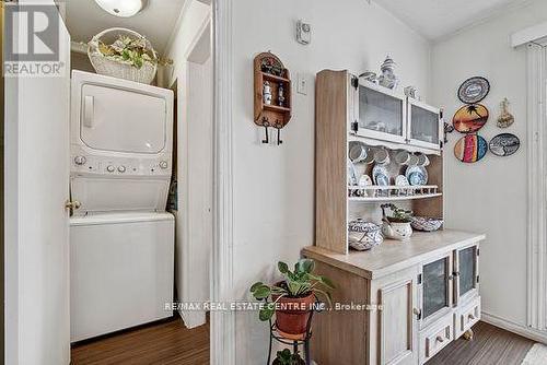 959 Corner Avenue, Innisfil (Lefroy), ON - Indoor Photo Showing Laundry Room