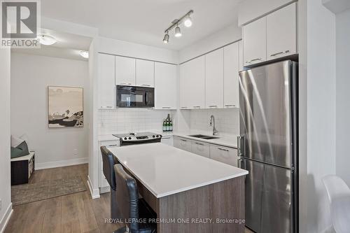 1514 - 9471 Yonge Street, Richmond Hill (Observatory), ON - Indoor Photo Showing Kitchen With Double Sink With Upgraded Kitchen