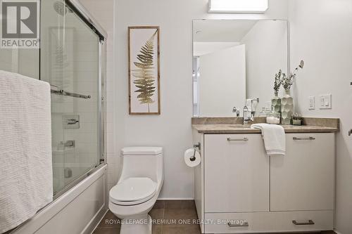 1514 - 9471 Yonge Street, Richmond Hill (Observatory), ON - Indoor Photo Showing Bathroom