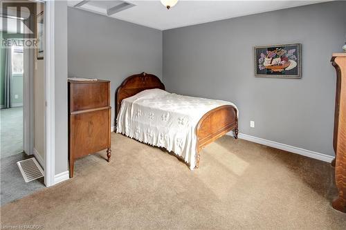 697 Elsinore Road, South Bruce Peninsula, ON - Indoor Photo Showing Bedroom