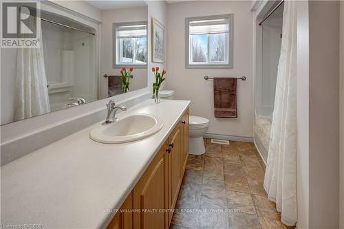 697 Elsinore Road, South Bruce Peninsula, ON - Indoor Photo Showing Bathroom