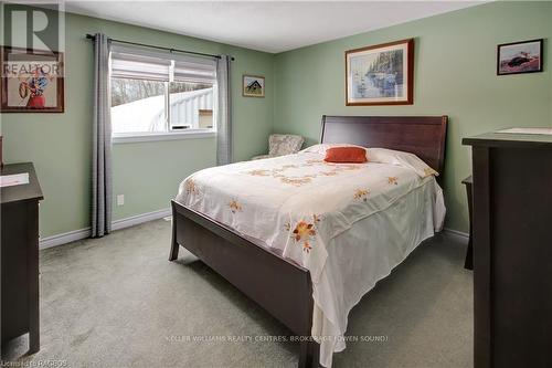 697 Elsinore Road, South Bruce Peninsula, ON - Indoor Photo Showing Bedroom