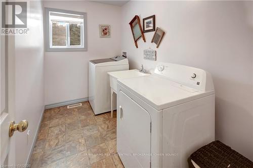 697 Elsinore Road, South Bruce Peninsula, ON - Indoor Photo Showing Laundry Room