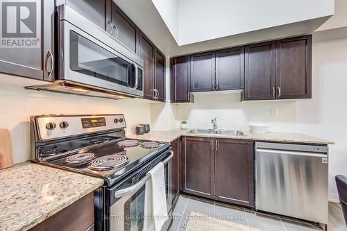 Ll04 - 816 Lansdowne Avenue, Toronto (Dovercourt-Wallace Emerson-Junction), ON - Indoor Photo Showing Kitchen With Stainless Steel Kitchen With Double Sink