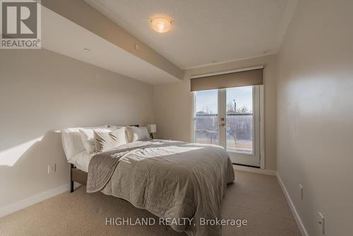 Th 9 - 4080 Parkside Village Drive, Mississauga, ON - Indoor Photo Showing Bedroom