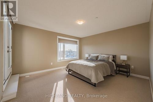 Th 9 - 4080 Parkside Village Drive, Mississauga, ON - Indoor Photo Showing Bedroom