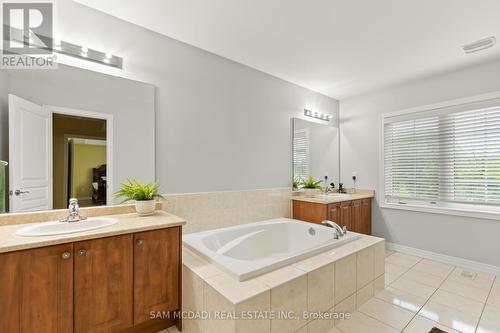 53 Heatherglen Drive, Brampton, ON - Indoor Photo Showing Bathroom