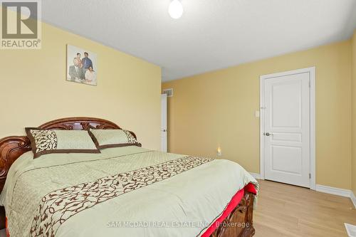 53 Heatherglen Drive, Brampton, ON - Indoor Photo Showing Bedroom