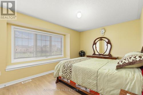 53 Heatherglen Drive, Brampton, ON - Indoor Photo Showing Bedroom