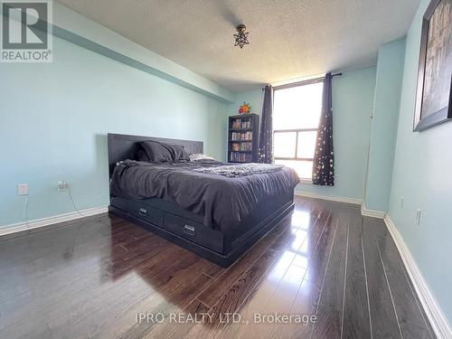 1808 - 21 Knightsbridge Road, Brampton (Queen Street Corridor), ON - Indoor Photo Showing Bedroom