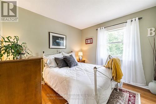 25 Newman Road, Kawartha Lakes (Little Britain), ON - Indoor Photo Showing Bedroom