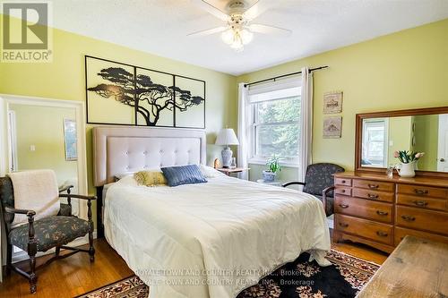 25 Newman Road, Kawartha Lakes (Little Britain), ON - Indoor Photo Showing Bedroom