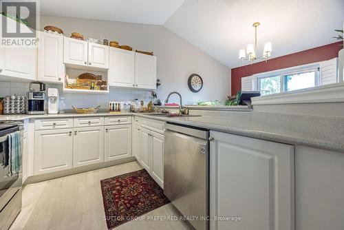 21 - 638 Wharncliffe Road S, London, ON - Indoor Photo Showing Kitchen