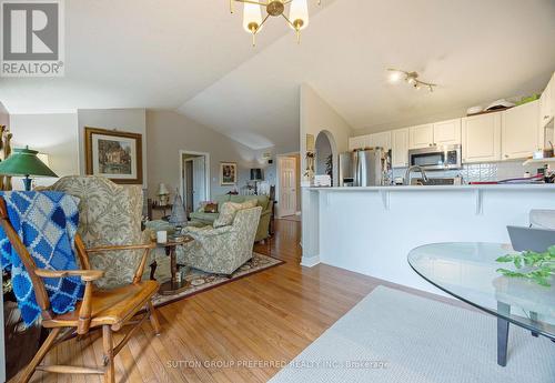 21 - 638 Wharncliffe Road S, London, ON - Indoor Photo Showing Kitchen