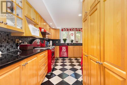 33 Smithville Crescent, St. John'S, NL - Indoor Photo Showing Kitchen