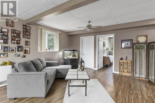 8450 Highway 17, Bruce Mines, ON - Indoor Photo Showing Living Room