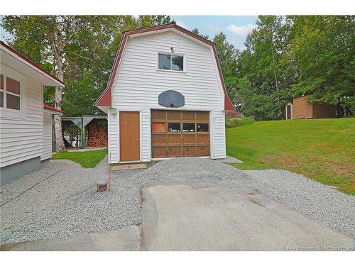 12 Hillsleigh Crt, Douglas, NB 