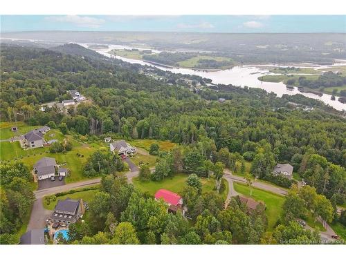 12 Hillsleigh Crt, Douglas, NB 