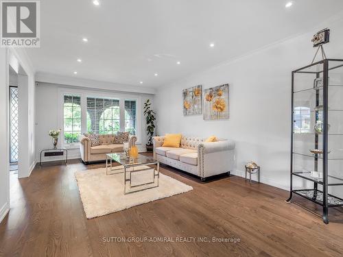 19 Nevada Avenue, Toronto (Newtonbrook East), ON - Indoor Photo Showing Living Room