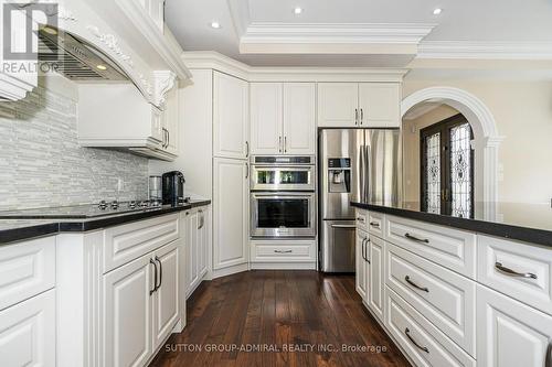 24 Ranee Avenue, Toronto (Englemount-Lawrence), ON - Indoor Photo Showing Kitchen With Upgraded Kitchen