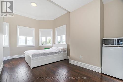 24 Ranee Avenue, Toronto (Englemount-Lawrence), ON - Indoor Photo Showing Bedroom