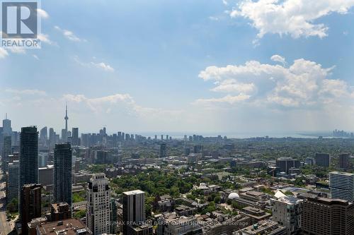 5202 - 50 Yorkville Avenue, Toronto (Annex), ON - Outdoor With View