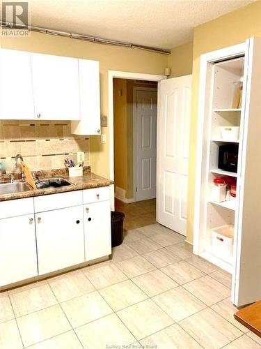 1071 Lorne Street, Sudbury, ON - Indoor Photo Showing Kitchen