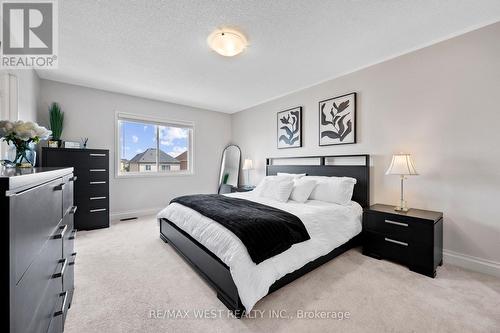 112 Rutherford Road, Bradford West Gwillimbury, ON - Indoor Photo Showing Bedroom