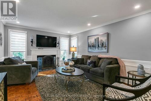 5216 Champlain Trail, Mississauga, ON - Indoor Photo Showing Living Room With Fireplace