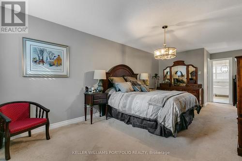 5216 Champlain Trail, Mississauga, ON - Indoor Photo Showing Bedroom