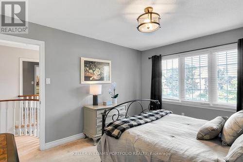 5216 Champlain Trail, Mississauga, ON - Indoor Photo Showing Bedroom