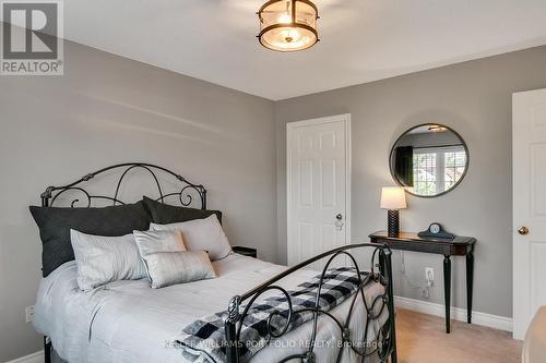 5216 Champlain Trail, Mississauga (Hurontario), ON - Indoor Photo Showing Bedroom