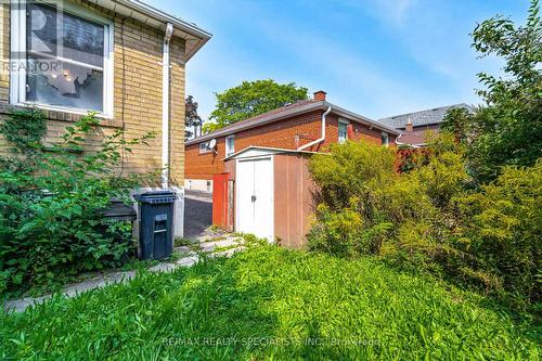 29 Cedarcrest Drive, Toronto (Kingsway South), ON - Outdoor